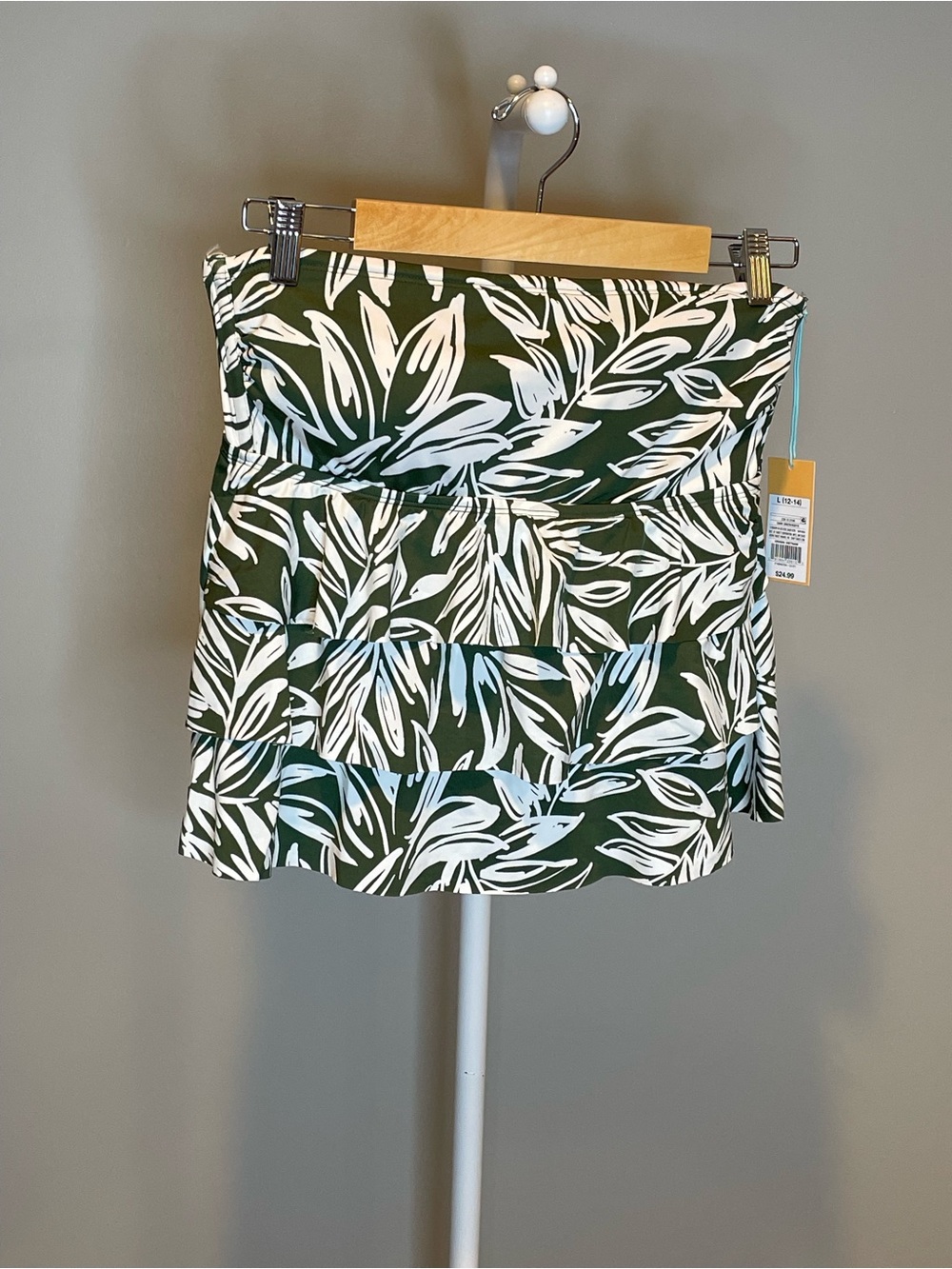 Kona Sol Green and White Leaf-Print Tankini Top